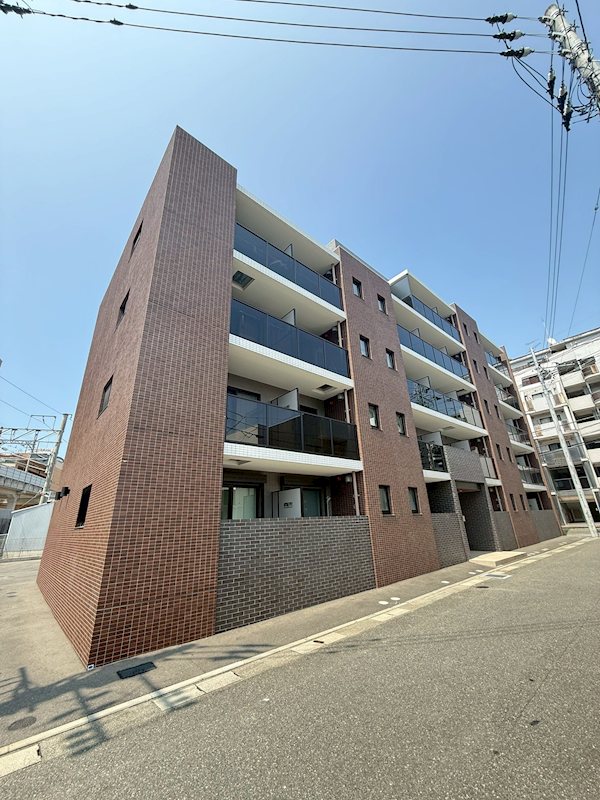 アヴァンセ千早 403号室 外観