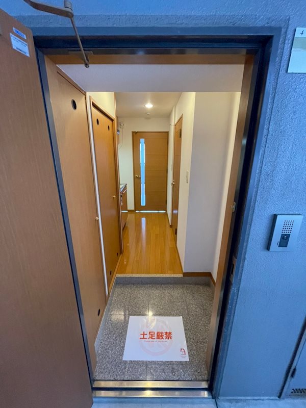 ピュアドーム箱崎ステーション 玄関