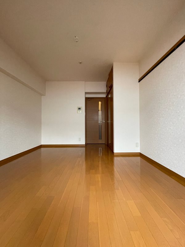 ピュアドーム箱崎ステーション リビング