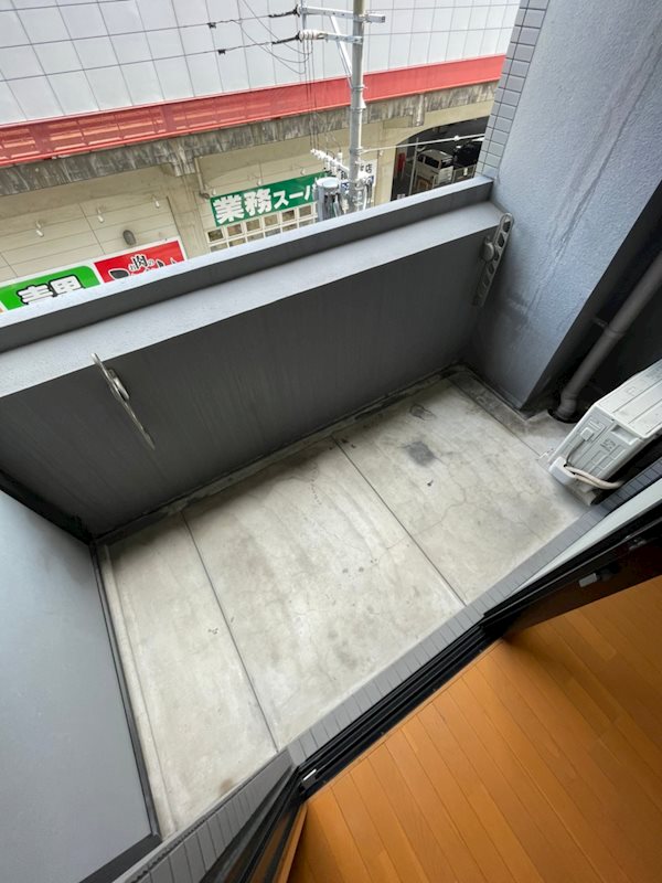 ピュアドーム箱崎ステーション ベランダ