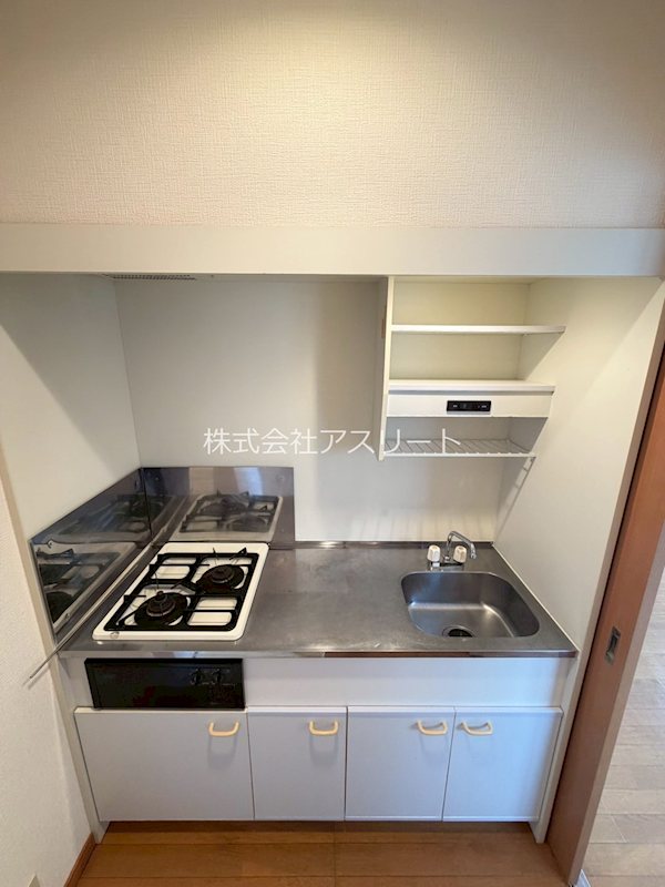 ラフィネスクロスロード博多ステーション キッチン