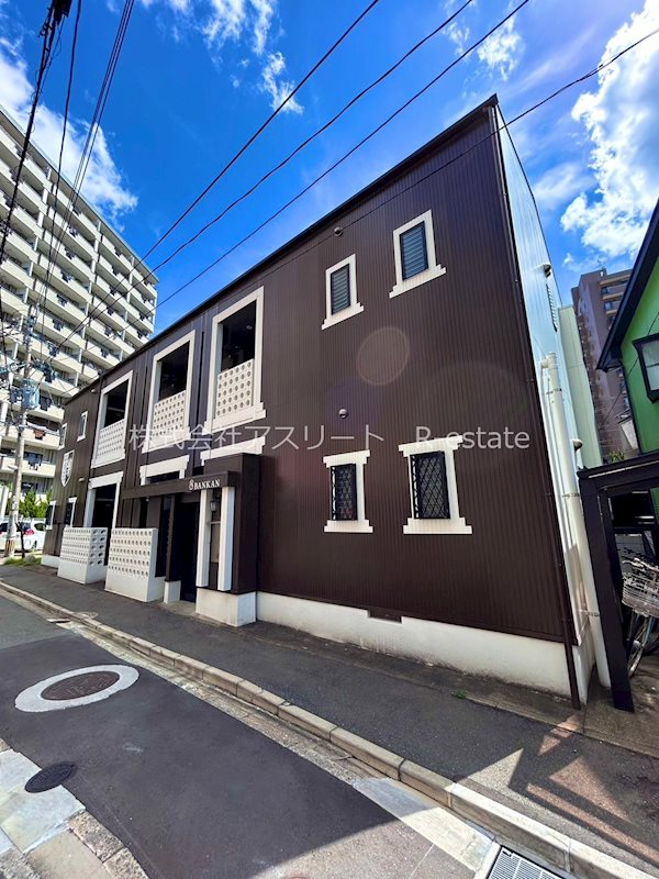 タウンハウス8番館  202号室 外観