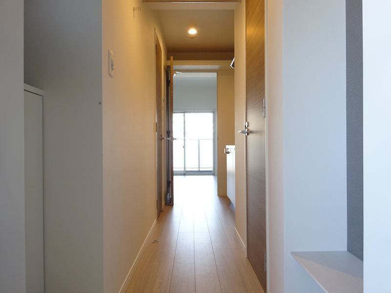 サヴォイラサブリエール 玄関