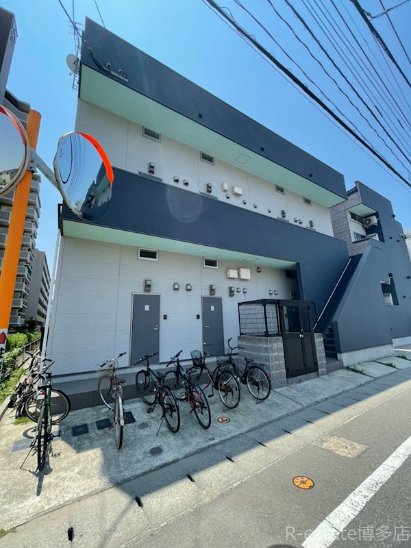 アオトゥーレ吉塚 103号室 外観