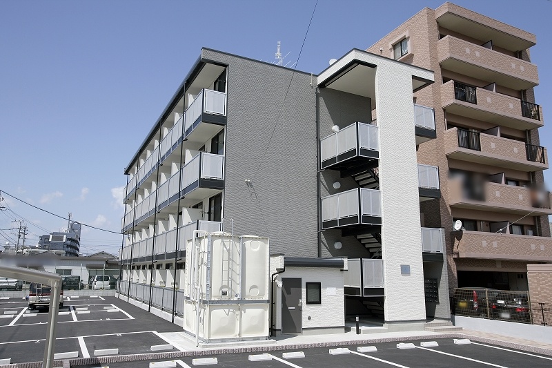 レオパレスＤ 401号室 外観