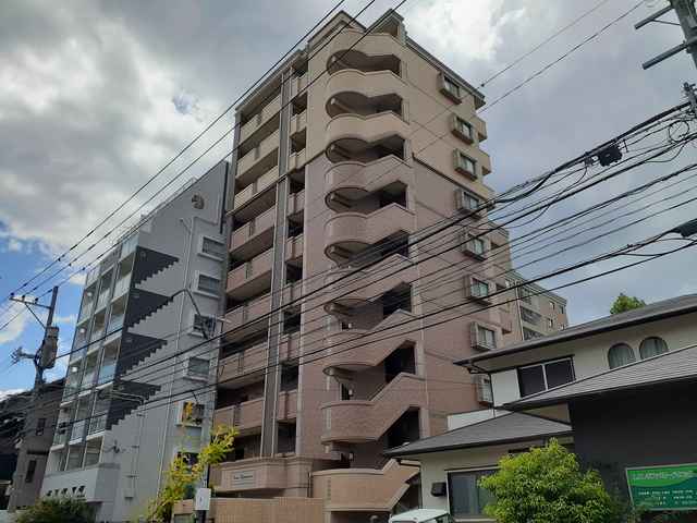 ルネス六本松 201号室 外観
