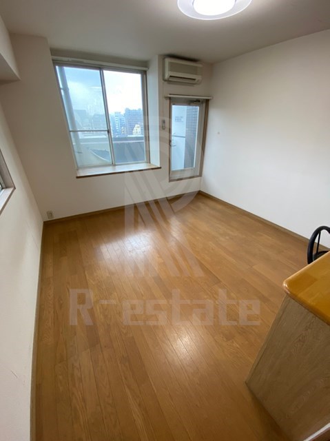 エステートモア白金クロス リビング