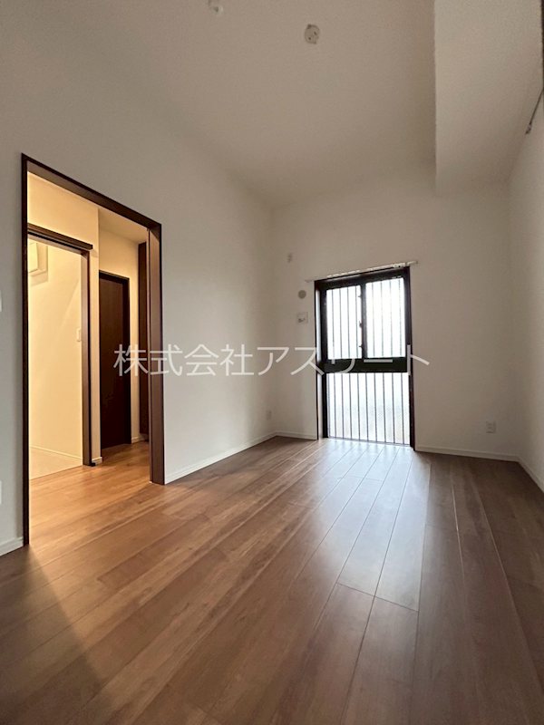 ヤクインスクエア その他10