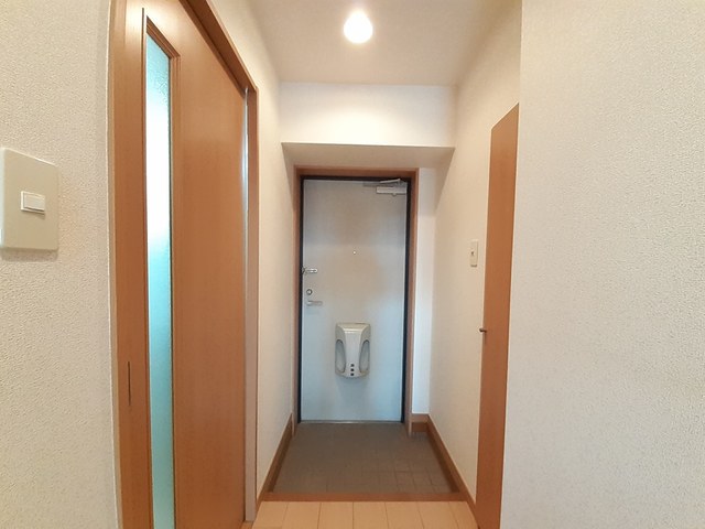 ネオ筥松 玄関