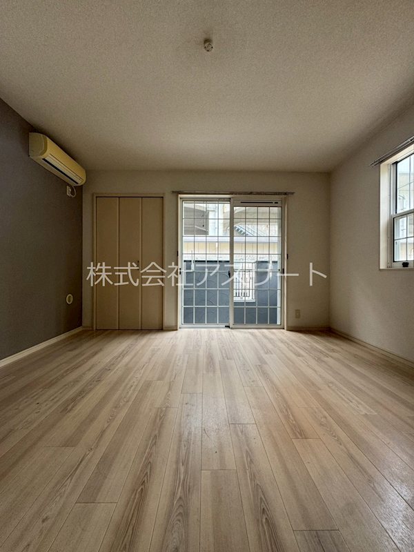 リブレア箱崎駅前C棟 リビング