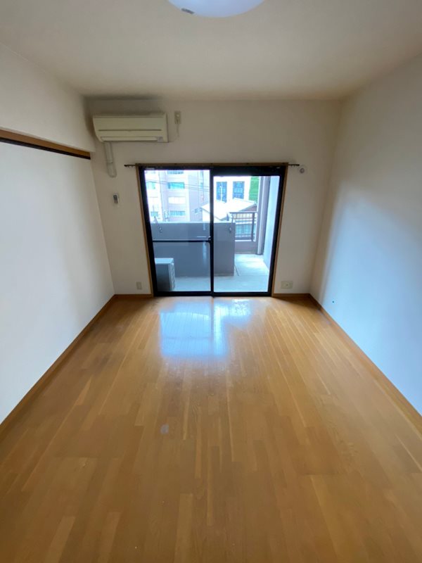 ピュアドームアクシアル天神 リビング