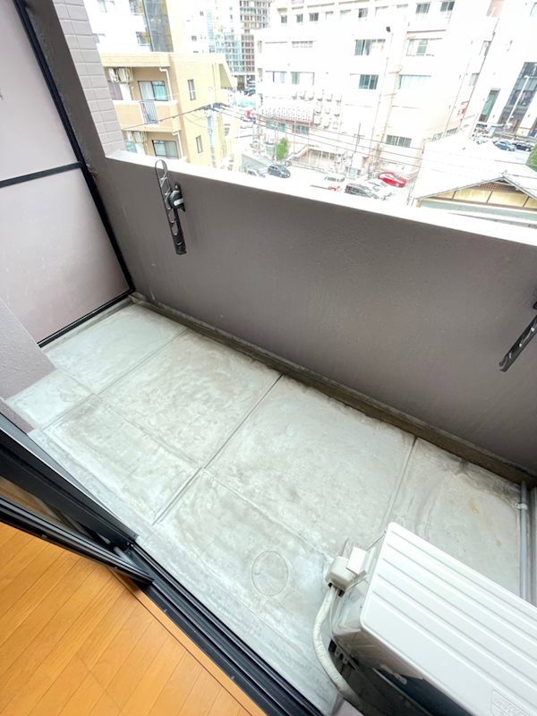ピュアドームアクシアル天神 ベランダ
