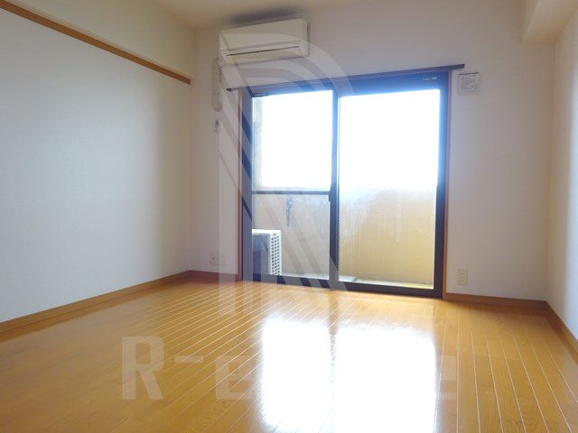 ピュアドームベイサイド博多 リビング