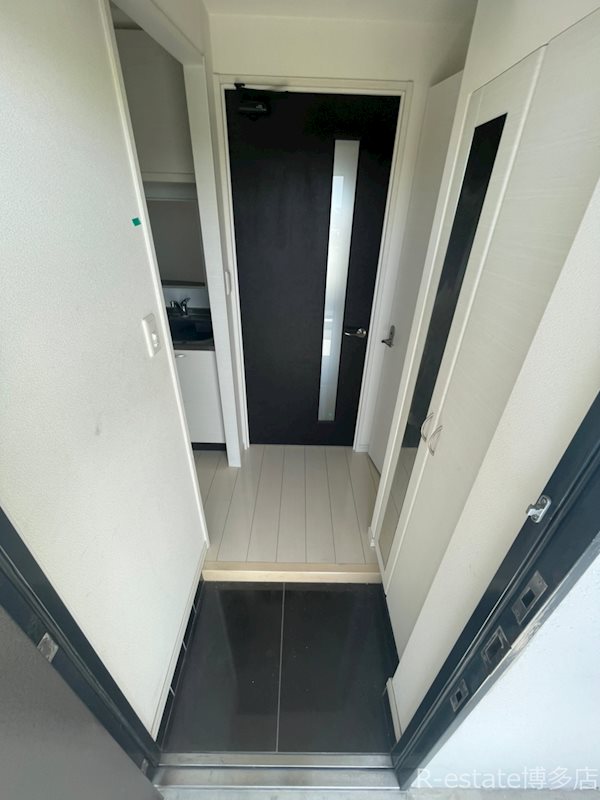 ラファセ箱崎 玄関