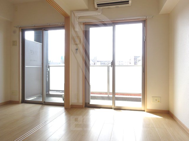 ネストピア平尾駅前 リビング