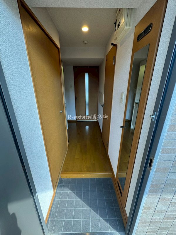 ダイナコートエスタディオ東公園2 玄関