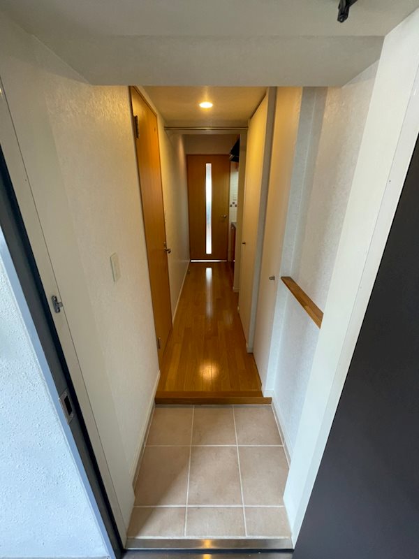 エンクレスト天神3 玄関