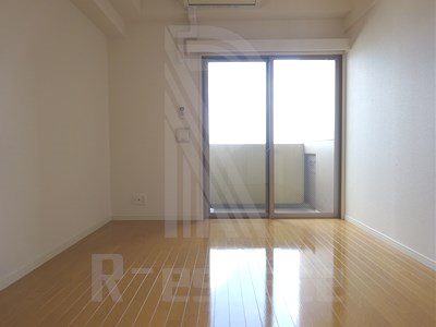 サヴォイザティファナ リビング