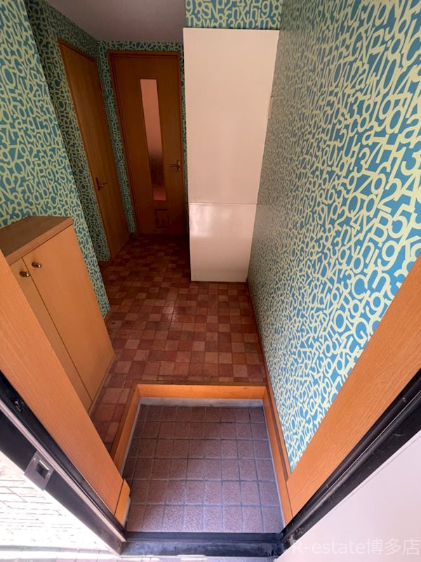 ピュア呉服町 玄関