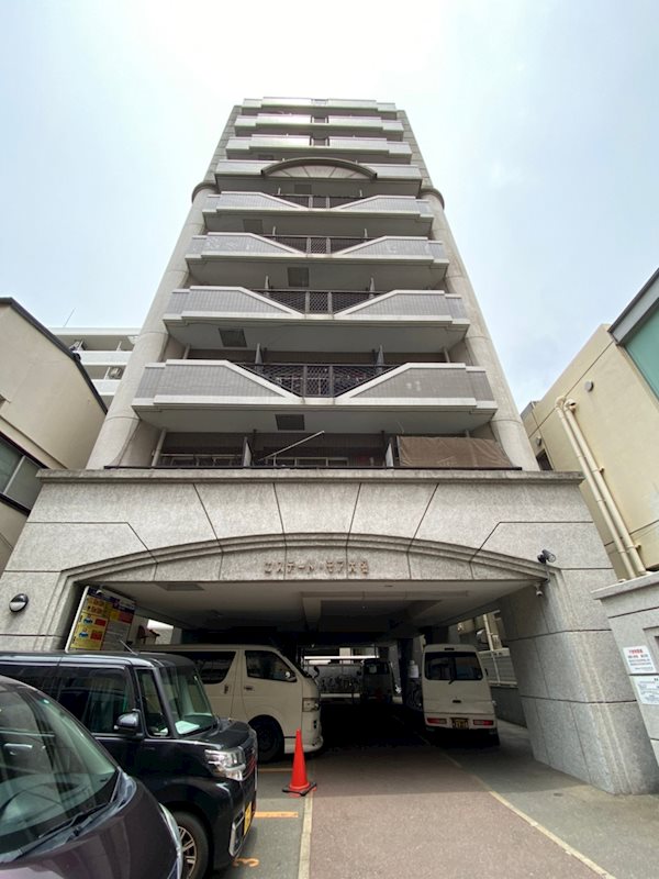 エステートモア大名 706号室 外観