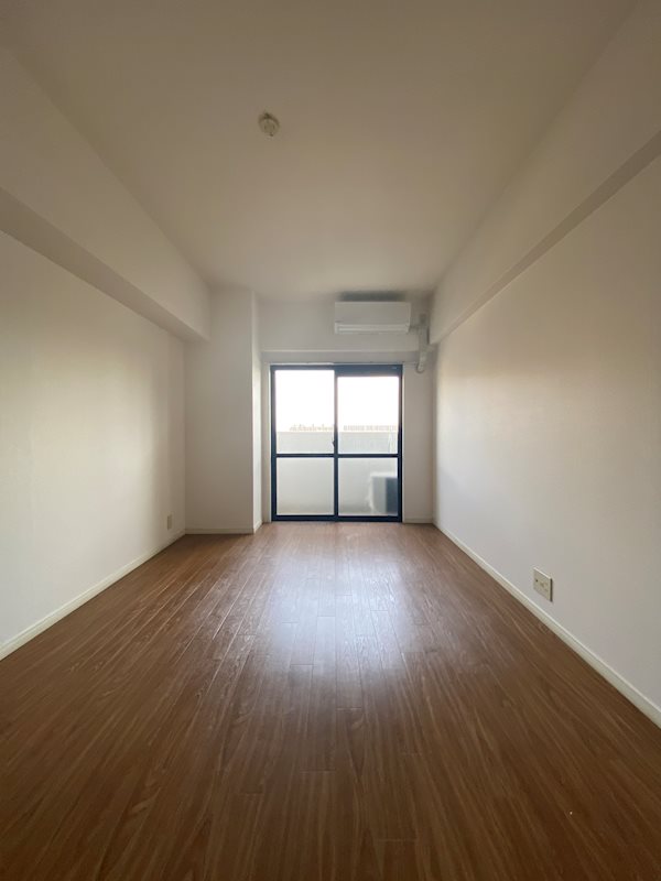 ピュアドームガーランド博多 リビング