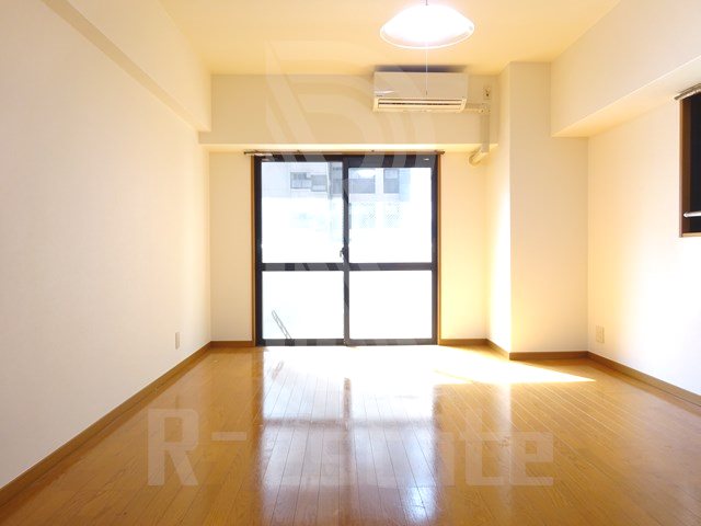 ピュアドームパラジオ博多 リビング