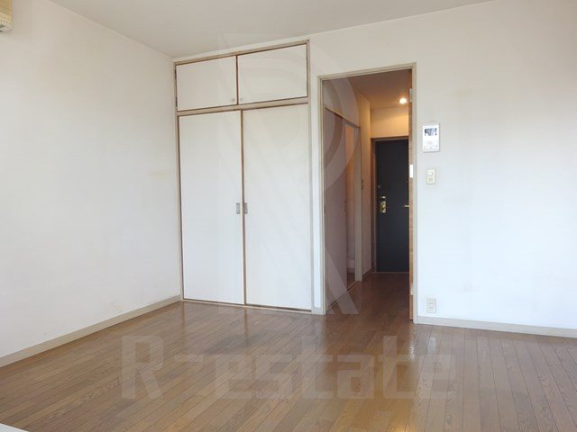 エステートモア平尾駅前通り リビング