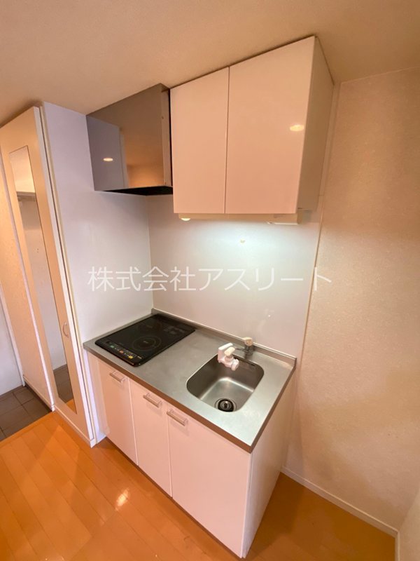 サヴォイテンジンクォーター キッチン