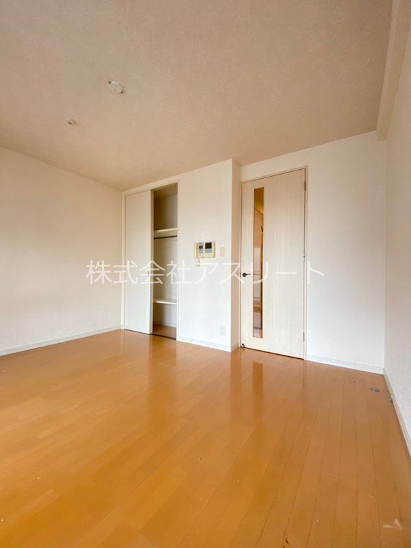 サヴォイテンジンクォーター ベッドルーム