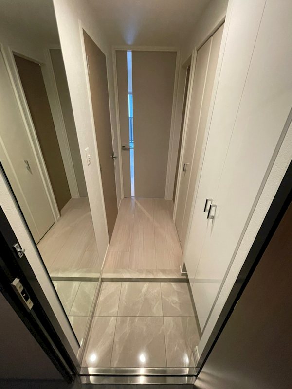 エンクレストALIVE白金 玄関