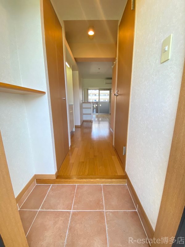 エンクレスト舞鶴 玄関