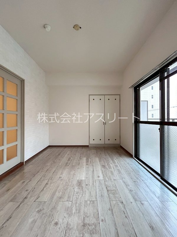 天神南ロイヤルハイツ リビング