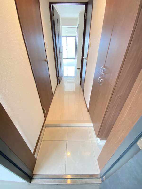 ウインステージ箱崎 玄関