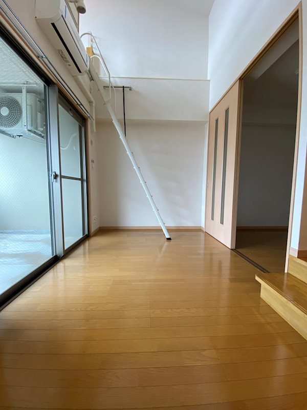 QREST博多東Ⅰ リビング