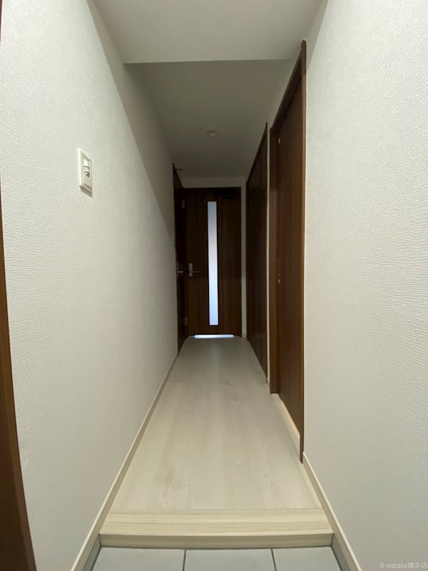 ウインステージ大博通り 玄関