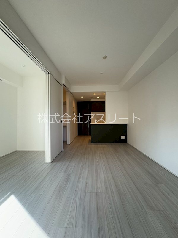 オープンレジデンシア天神今泉 リビング