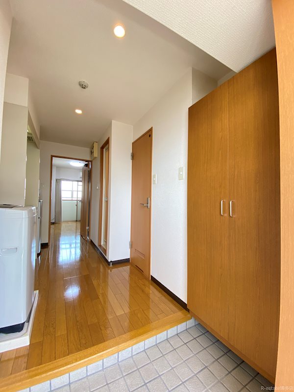 マンション花房 玄関