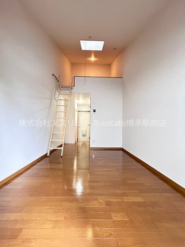 アイブルー天神南 リビング