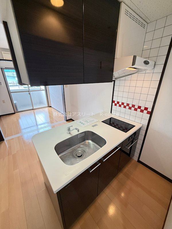 クラブオリエントNo72ハーバーイーストタワー キッチン