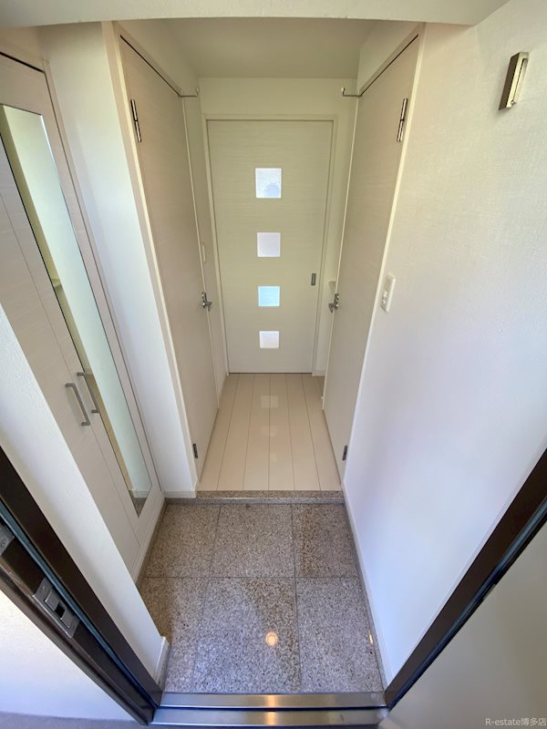 ラファセエクセレンシア呉服町 玄関