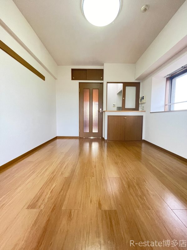 サムティ筥崎宮前 リビング