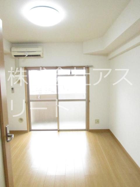 ウィザード空港通り リビング