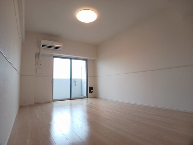 ＦＬレジデンス１ リビング