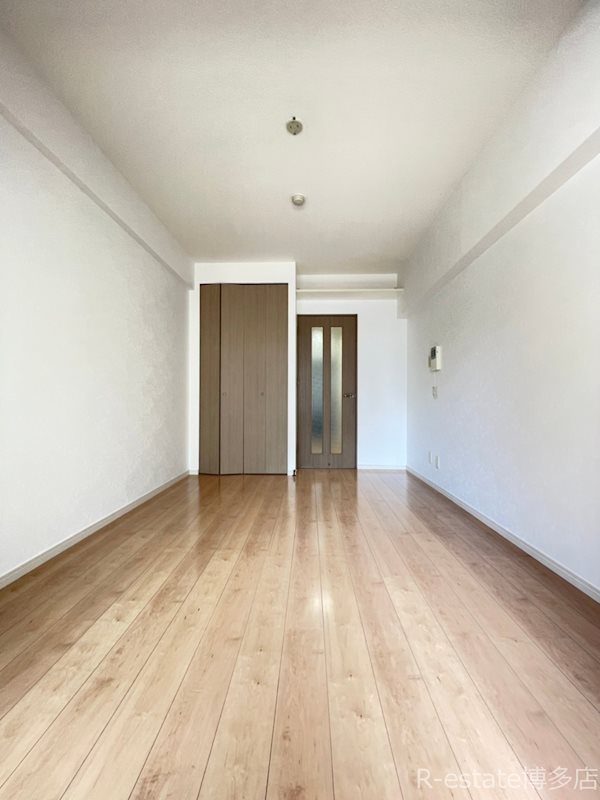 パインストン今泉 リビング