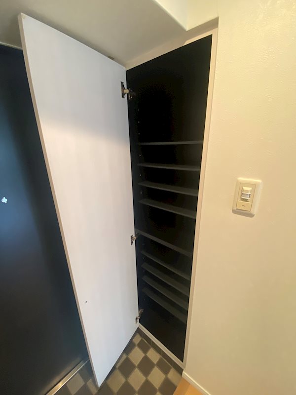 エンクレスト渡辺通 玄関