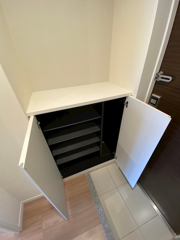 サニークレスト東比恵 玄関