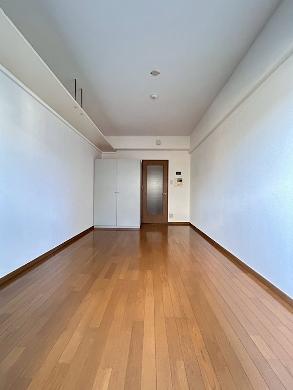 クリムゾン博多 リビング