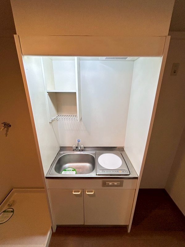 クリムゾン博多 キッチン