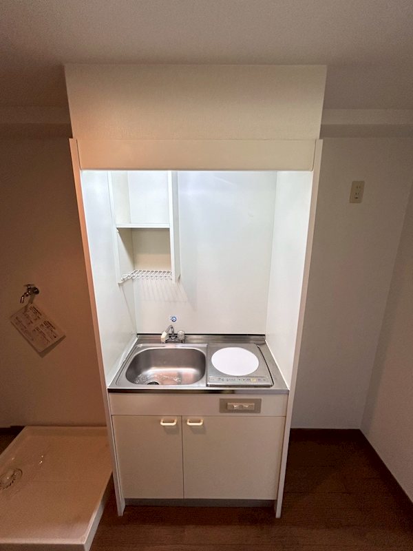 クリムゾン博多 キッチン