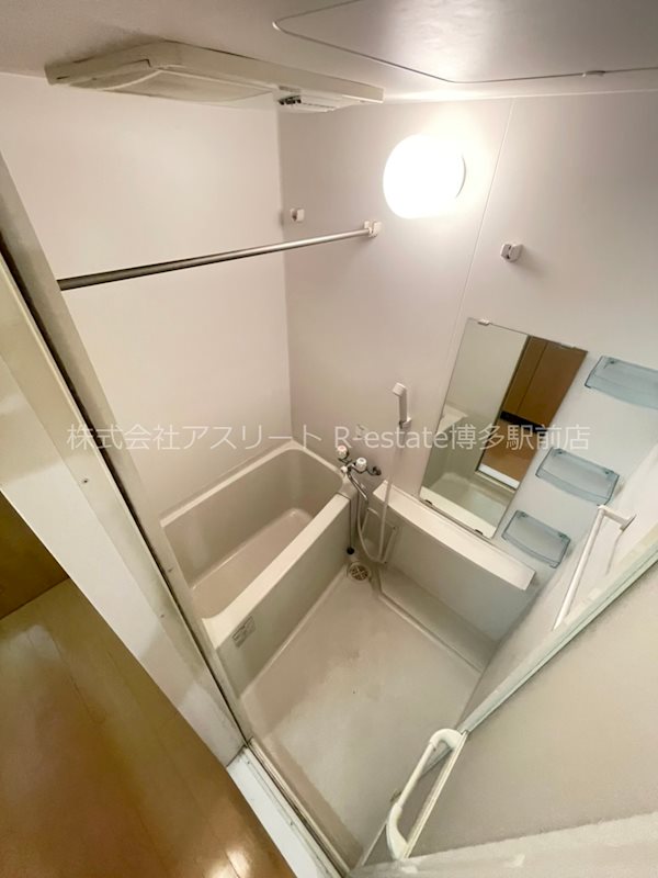エステムコート博多駅前アヴェール 風呂画像
